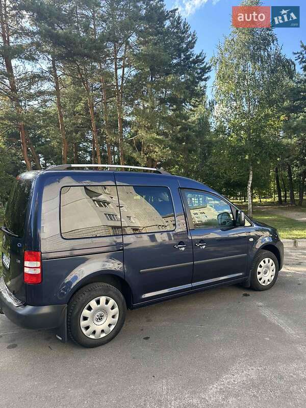 Минивэн Volkswagen Caddy 2015 в Львове