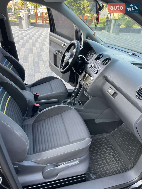 Минивэн Volkswagen Caddy 2015 в Самборе фото 45 Минивэн Volkswagen Caddy 2015 в Самборе