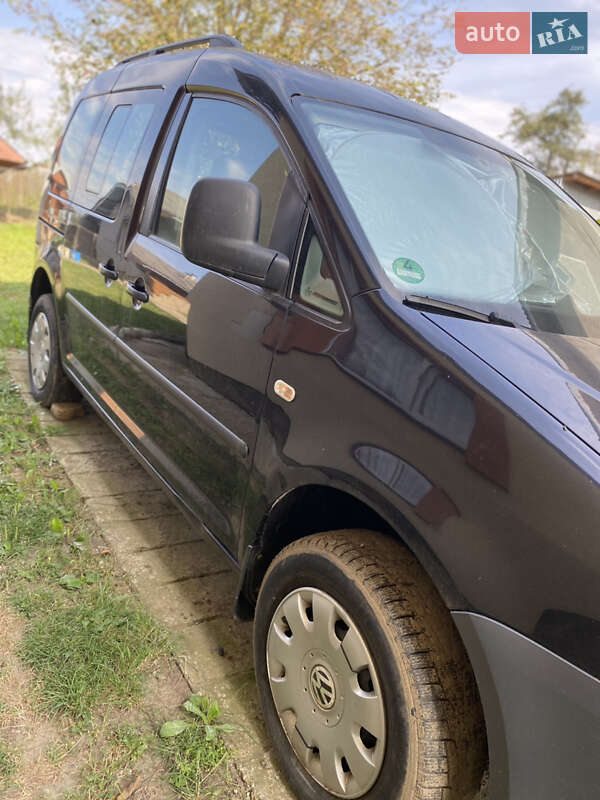 Минивэн Volkswagen Caddy 2008 в Отынии