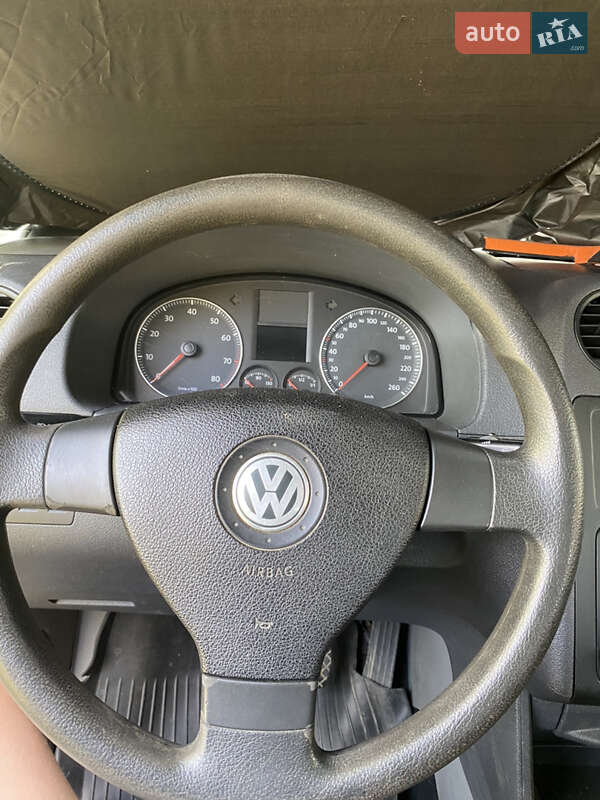 Минивэн Volkswagen Caddy 2008 в Отынии