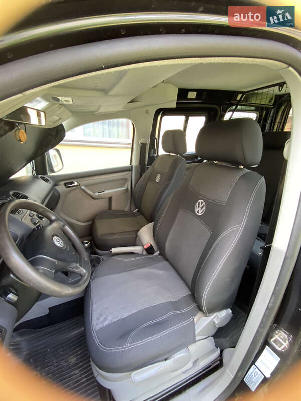 Минивэн Volkswagen Caddy 2008 в Отынии