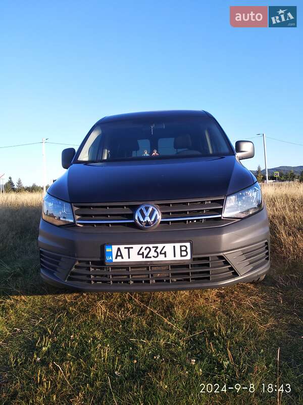 Минивэн Volkswagen Caddy 2016 в Ивано-Франковске