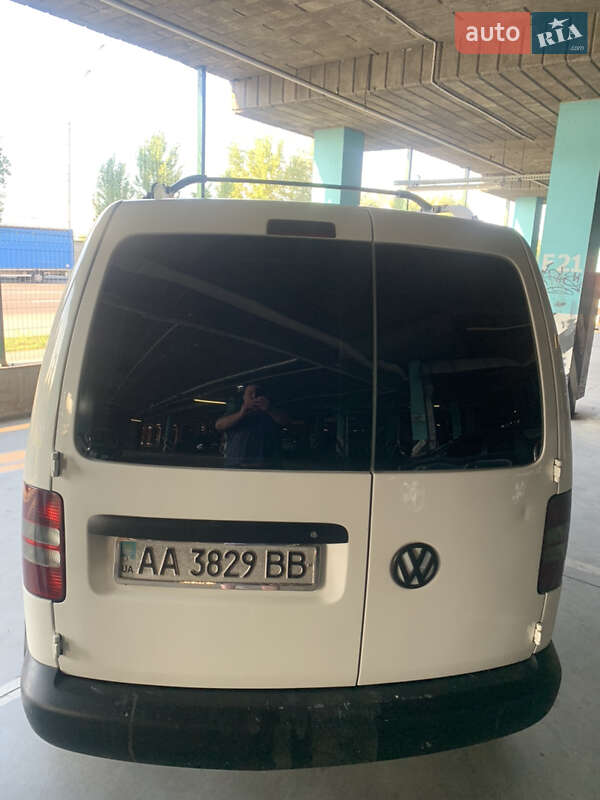Грузовой фургон Volkswagen Caddy 2010 в Киеве фото 3 Грузовой фургон Volkswagen Caddy 2010 в Киеве