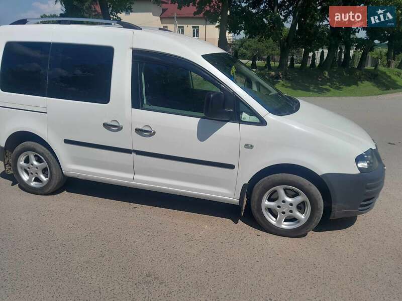 Минивэн Volkswagen Caddy 2005 в Рудки