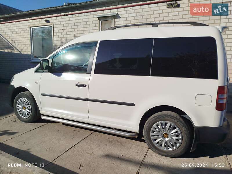 Volkswagen Caddy 2011