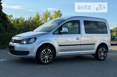 Минивэн Volkswagen Caddy 2015 в Киеве