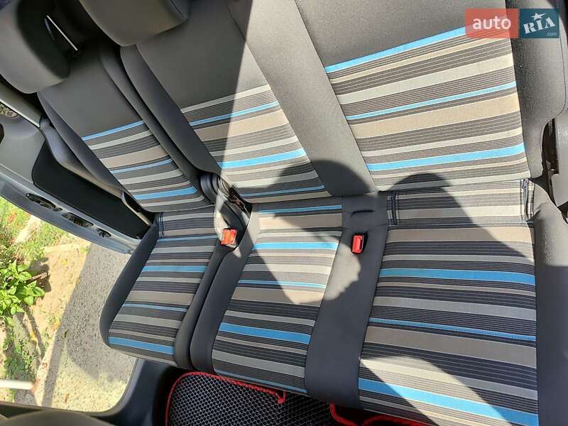 Минивэн Volkswagen Caddy 2011 в Великодолинском
