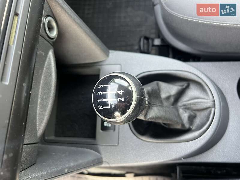 Минивэн Volkswagen Caddy 2011 в Сиховом