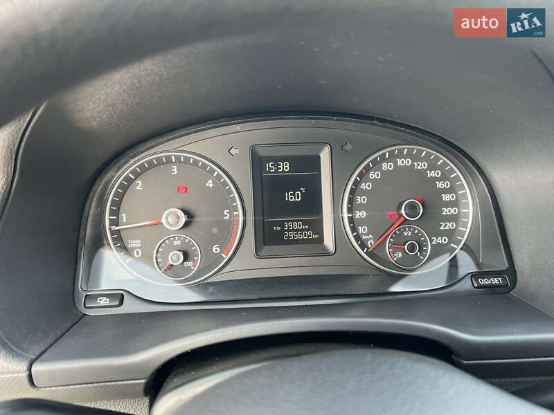 Минивэн Volkswagen Caddy 2011 в Сиховом