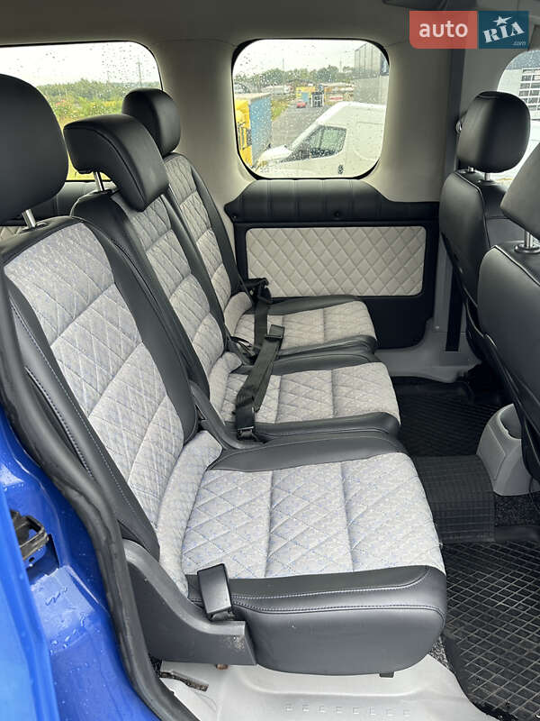 Минивэн Volkswagen Caddy 2009 в Львове