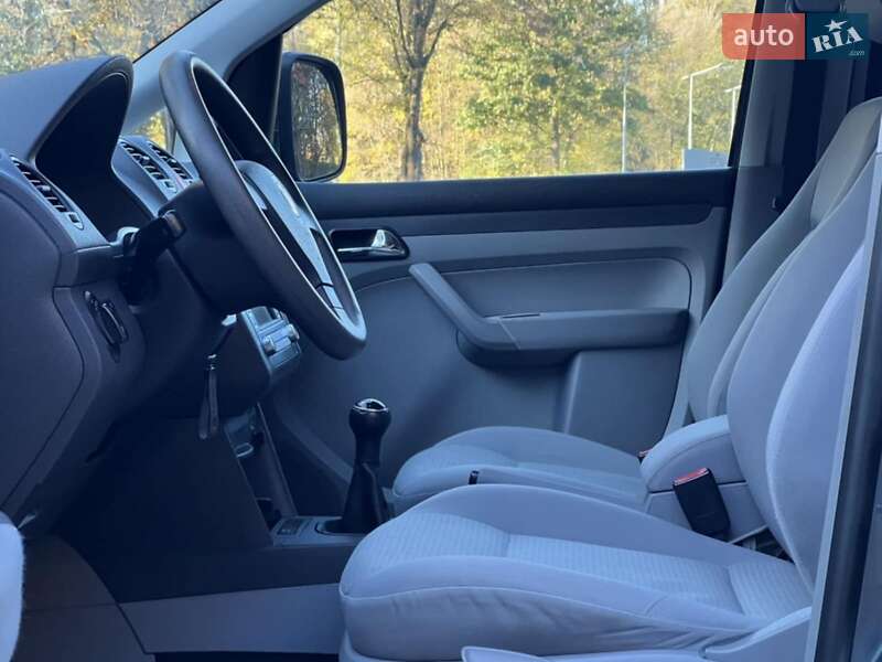 Минивэн Volkswagen Caddy 2008 в Дрогобыче