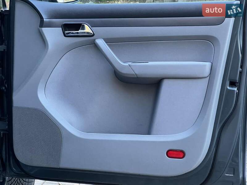 Минивэн Volkswagen Caddy 2008 в Дрогобыче