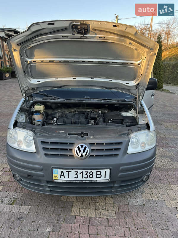 Мінівен Volkswagen Caddy 2009 в Калуші