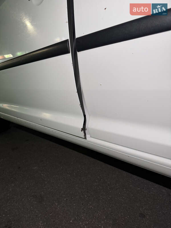 Минивэн Volkswagen Caddy 2006 в Решетиловке