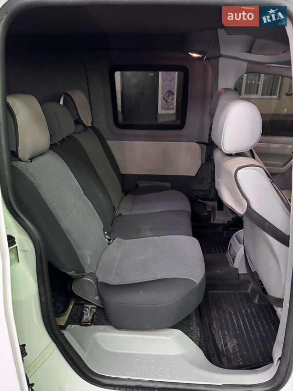 Минивэн Volkswagen Caddy 2006 в Решетиловке