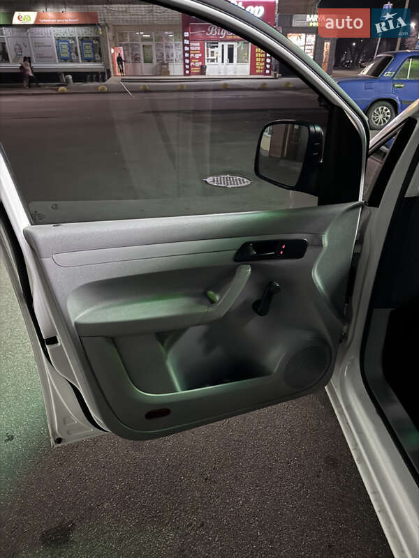 Минивэн Volkswagen Caddy 2006 в Решетиловке