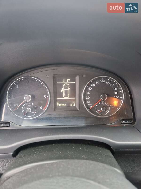 Минивэн Volkswagen Caddy 2014 в Киеве