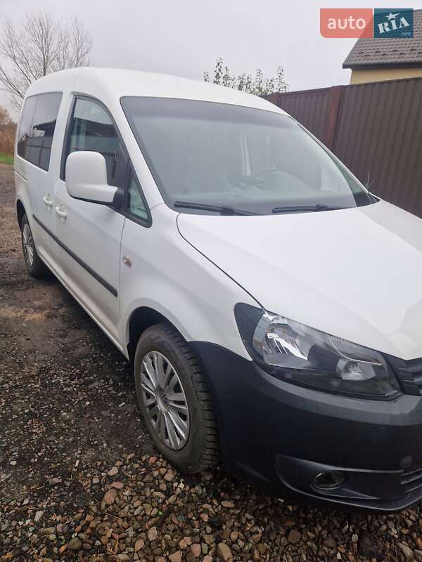 Минивэн Volkswagen Caddy 2014 в Киеве