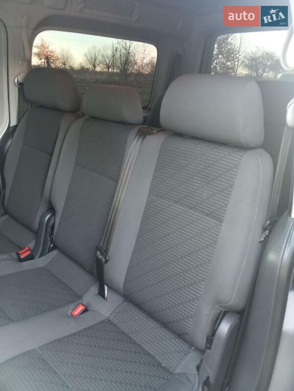 Минивэн Volkswagen Caddy 2014 в Черновцах