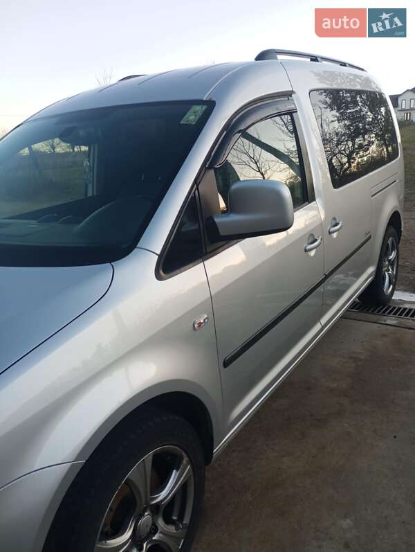 Минивэн Volkswagen Caddy 2014 в Черновцах