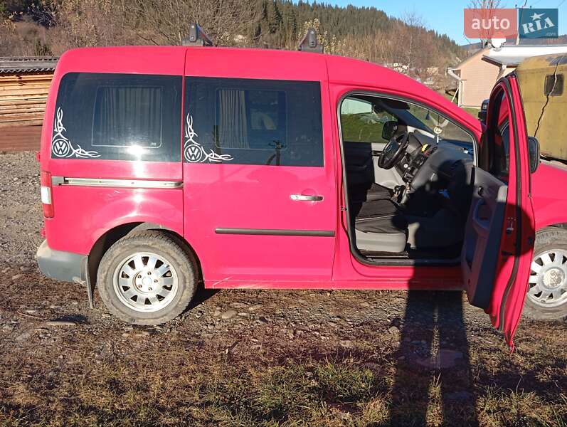 Минивэн Volkswagen Caddy 2006 в Верховине