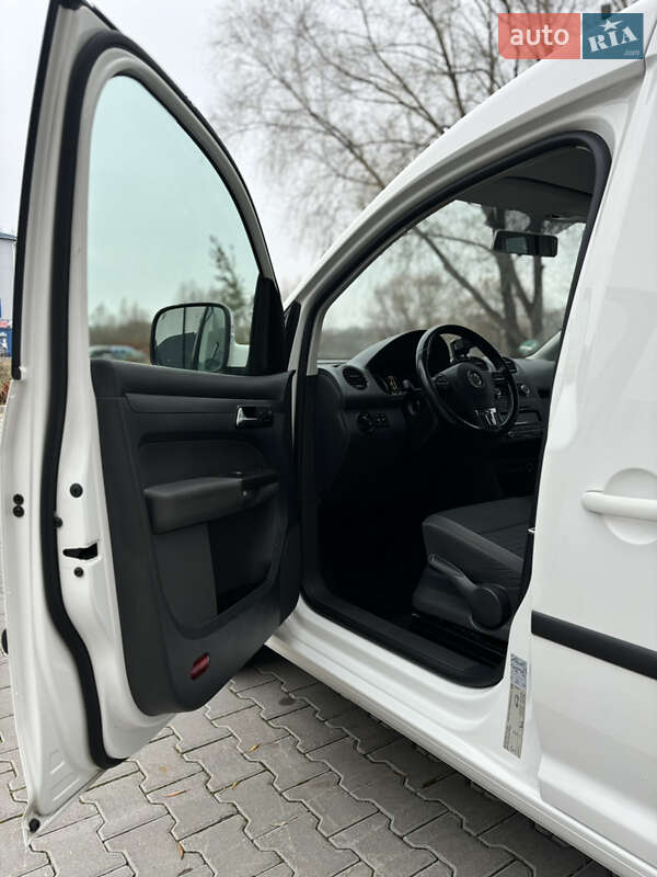 Минивэн Volkswagen Caddy 2014 в Хмельницком