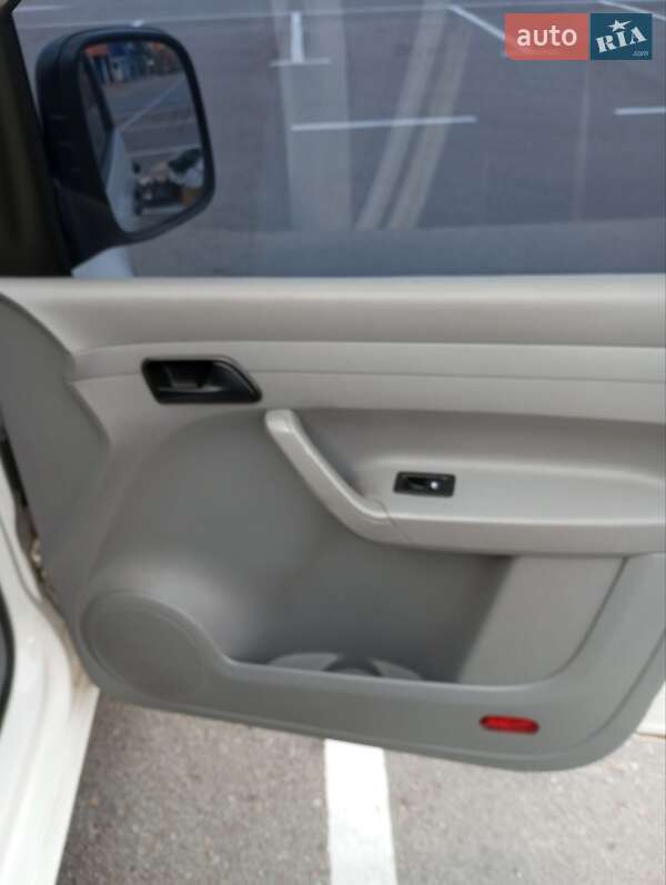 Минивэн Volkswagen Caddy 2007 в Запорожье