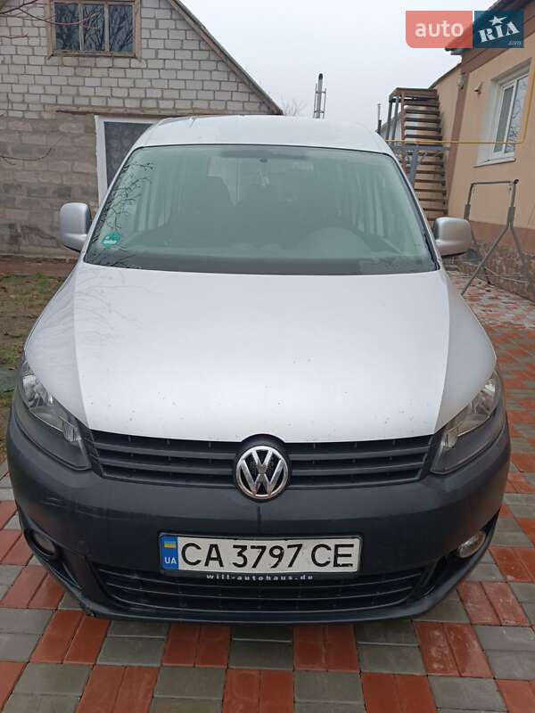 Мінівен Volkswagen Caddy 2012 в Руській Поляні