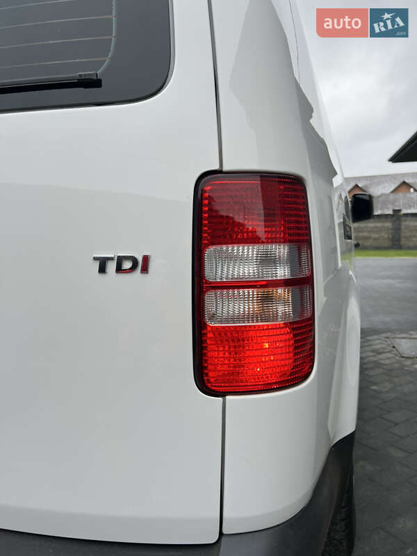 Грузовой фургон Volkswagen Caddy 2014 в Ровно