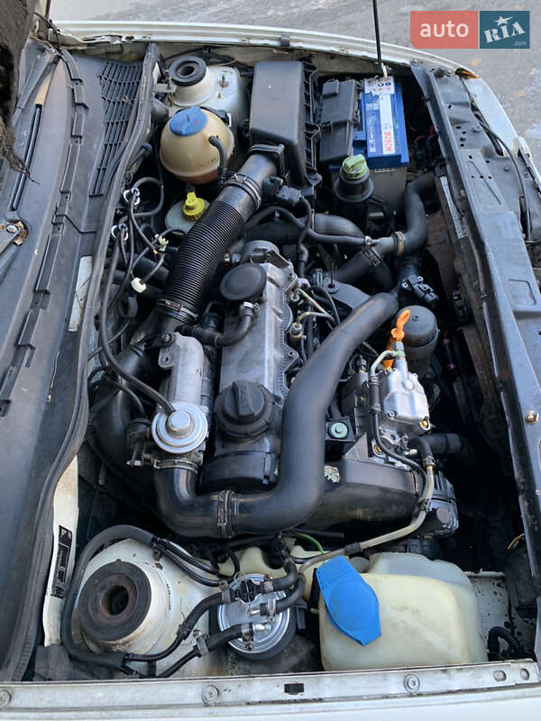 Другие грузовики Volkswagen Caddy 2001 в Киеве