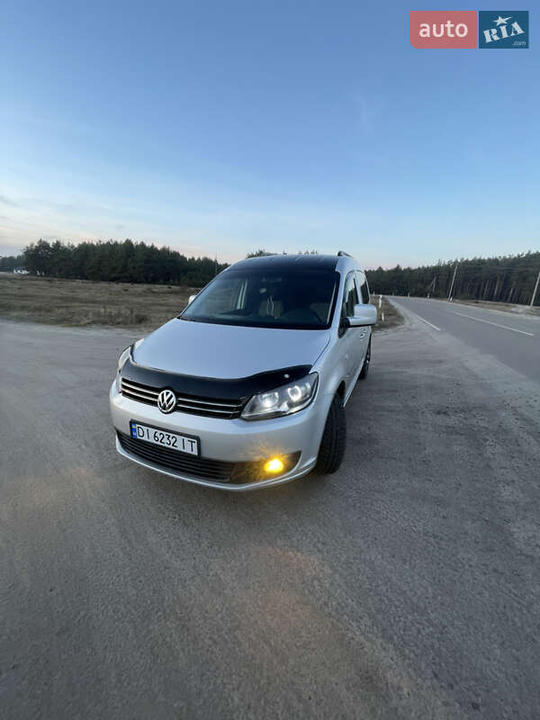 Минивэн Volkswagen Caddy 2012 в Сарнах