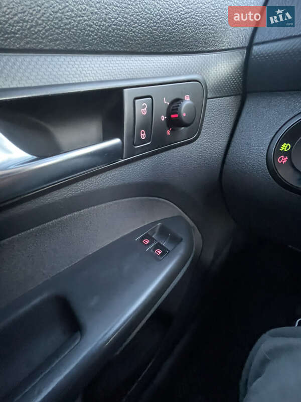 Минивэн Volkswagen Caddy 2012 в Сарнах