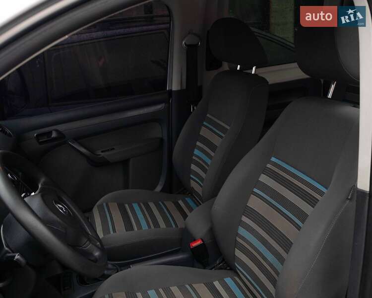 Минивэн Volkswagen Caddy 2011 в Полонном
