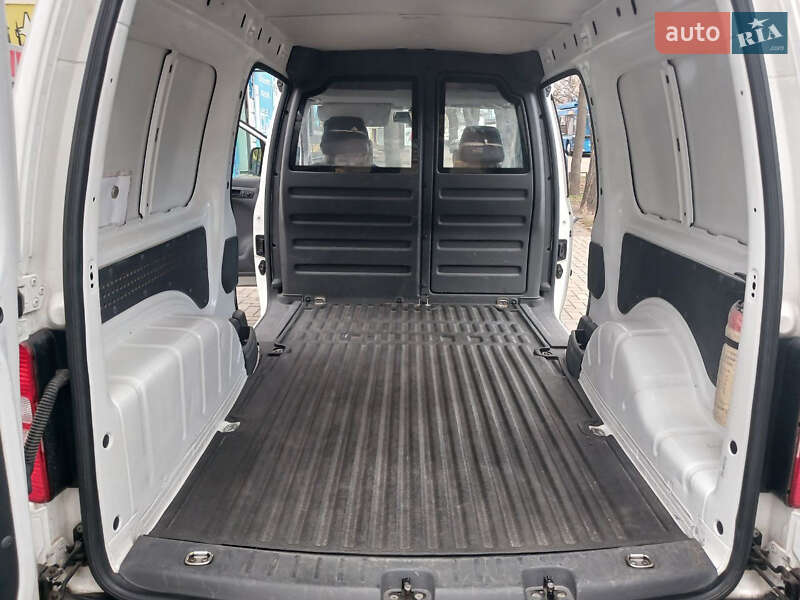 Грузовой фургон Volkswagen Caddy 2011 в Николаеве