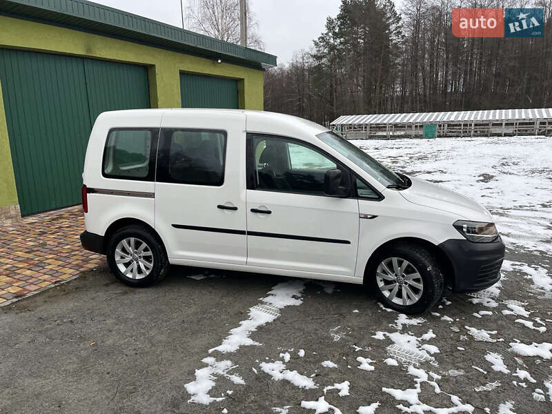 Минивэн Volkswagen Caddy 2017 в Киеве