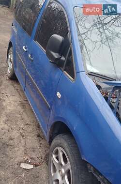 Інші вантажівки Volkswagen Caddy 2004 в Херсоні