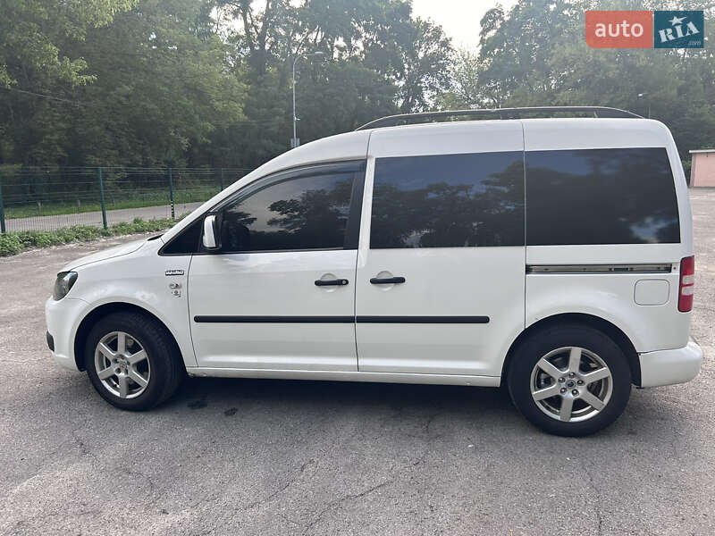 Грузовой фургон Volkswagen Caddy 2013 в 