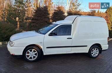 Грузовой фургон Volkswagen Caddy 2003 в 