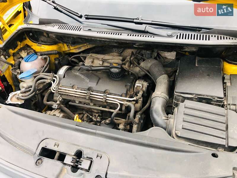 Минивэн Volkswagen Caddy 2005 в Кременчуге