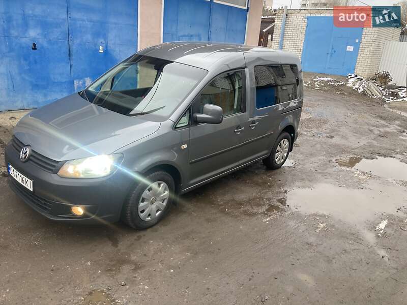 Volkswagen Caddy 2011