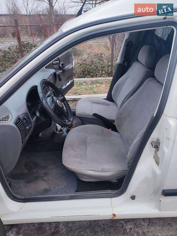 Минивэн Volkswagen Caddy 2001 в Днепре