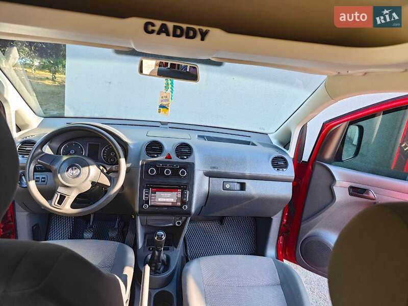 Мінівен Volkswagen Caddy 2014 в Запоріжжі