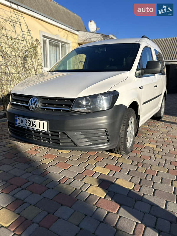 Мінівен Volkswagen Caddy 2015 в Умані