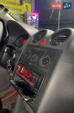 Минивэн Volkswagen Caddy 2005 в 