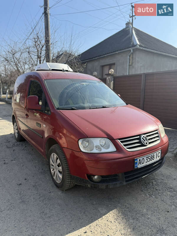 Рефрижератор Volkswagen Caddy 2009 в Сваляві