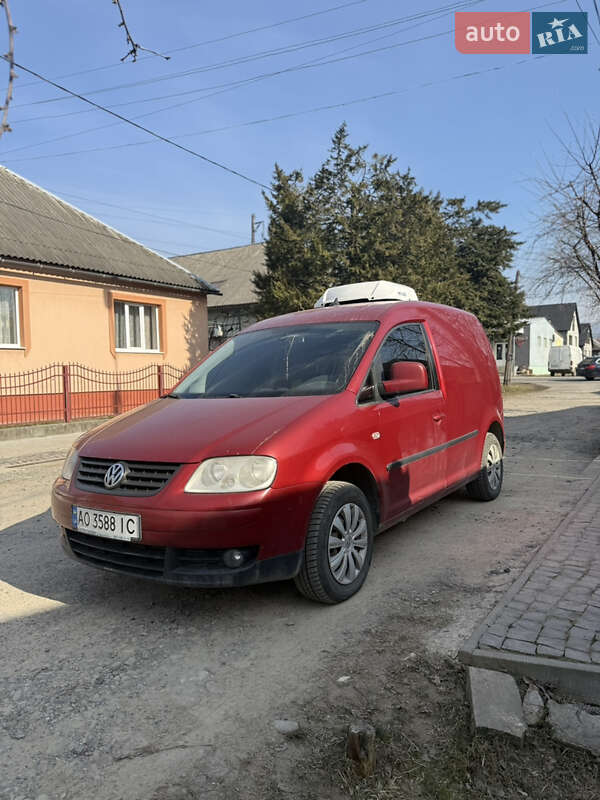 Рефрижератор Volkswagen Caddy 2009 в Сваляві