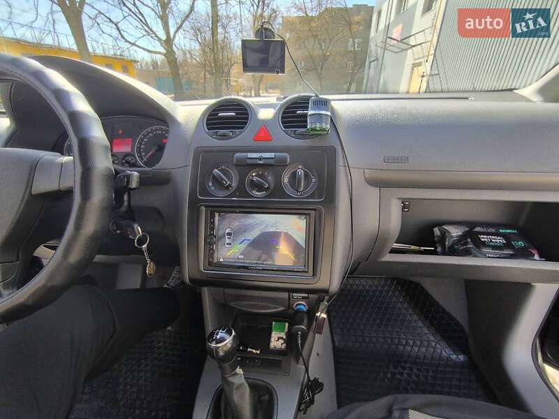 Мінівен Volkswagen Caddy 2006 в Миколаєві