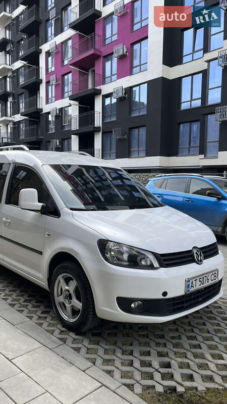 Минивэн Volkswagen Caddy 2011 в 