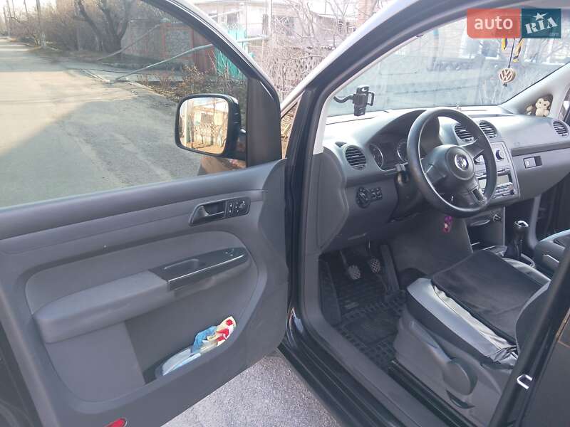 Минивэн Volkswagen Caddy 2011 в Никополе