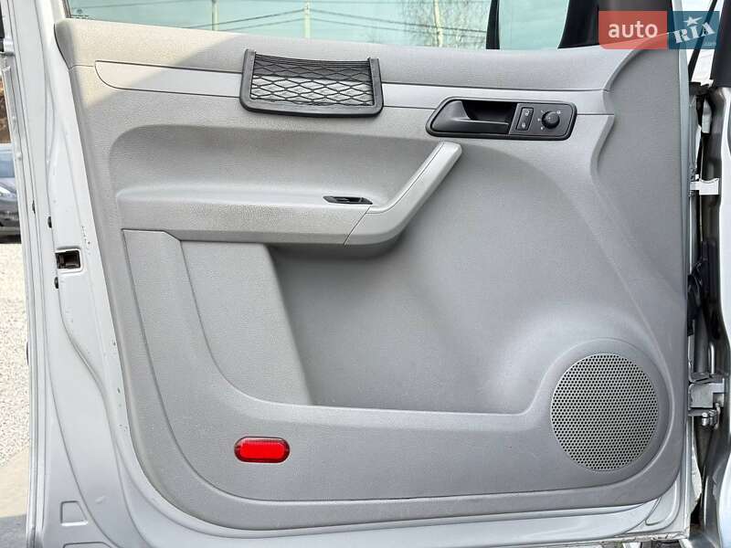 Мінівен Volkswagen Caddy 2010 в Рівному